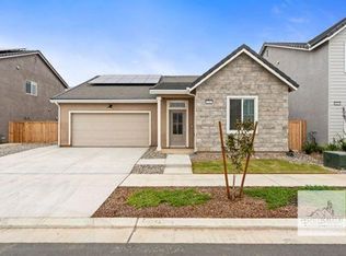 1017 Springtime Ave, Clovis, CA 93619