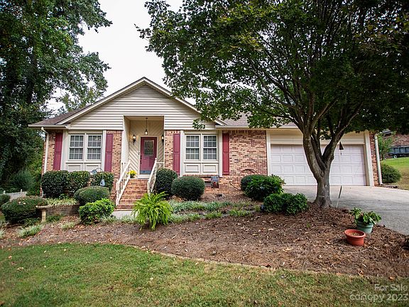 2nd image of 2634 Birchwood Dr