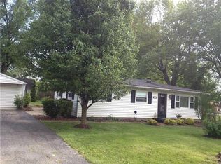 1729 Walnut Ln, Greenwood, IN 46143