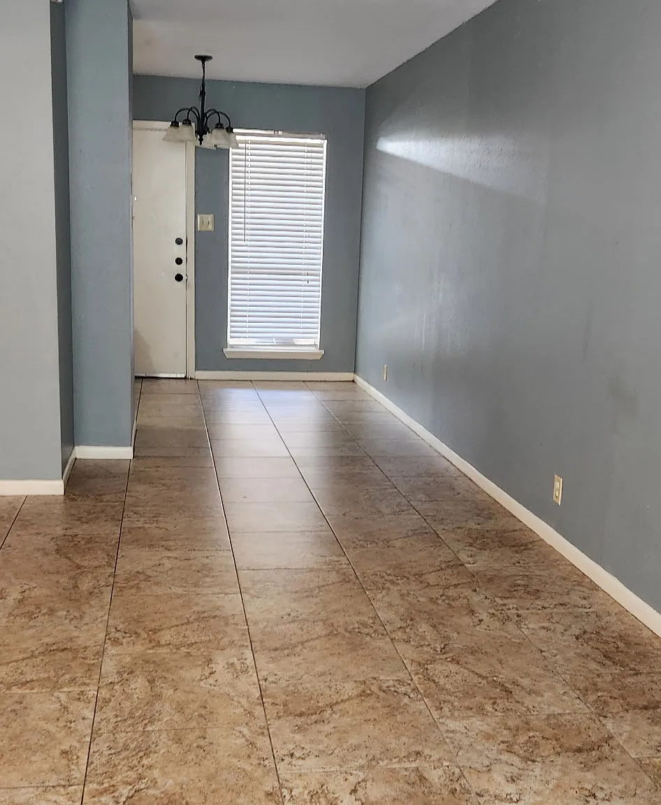2 bed, 1.5 bath, 950 sqft, $925 — Photo 4