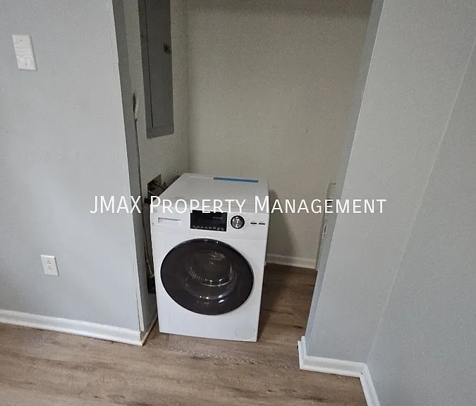 1331 Main St SW #1331 MAIN ST SW — Photo 11