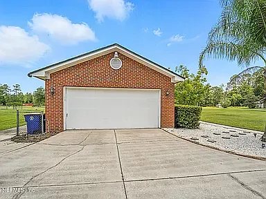 14800 Eagerton Rd — Photo 31