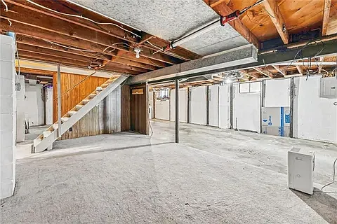 401 Maple Ave — Photo 10