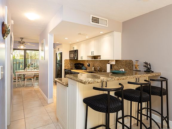3rd image of 87200 Overseas Hwy APT K1