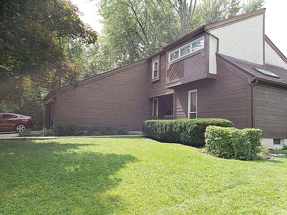 2nd image of 449 Liberty Ln