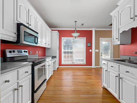 3rd image of 522 Alabama St