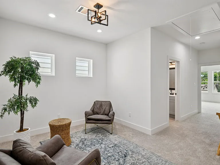 6808 Madrid St — Photo 21