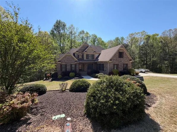 4726 Quailwood Dr, Flowery Branch, GA 30542