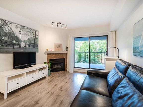 3rd image of 102 Begin St #208