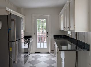 139 Elm St, Amesbury, MA 01913