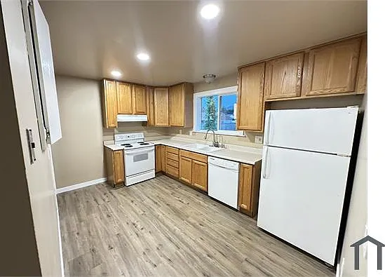259 W Pioneer Cir
