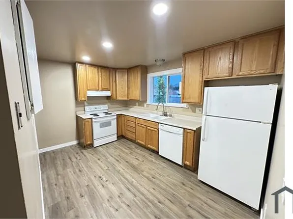 259 W Pioneer Cir, Midvale, UT 84047