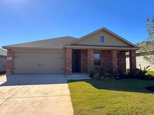 545 Marsh St, Cleburne, TX 76033