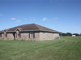 1536 P E Daigle Rd, Iowa, LA 70647