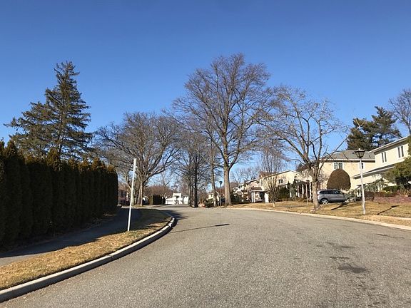 5th image of 32 Knolls Dr
