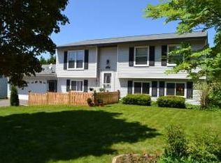 1251 Sunset Ln, River Falls, WI 54022
