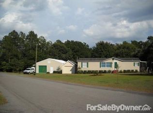 108 Waterfront Dr, Eutawville, SC 29048