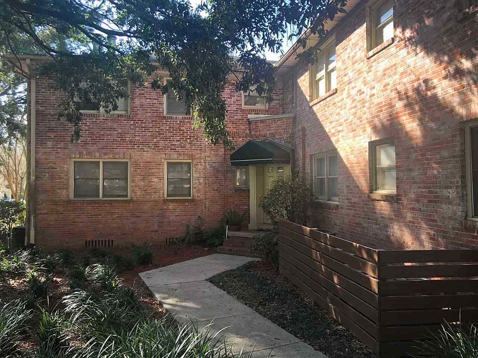 1st image of 388 S Franklin Blvd