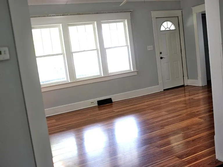 3640 Hazelhurst Ave — Photo 19