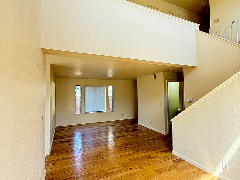 2610 Sycamore St — Photo 5