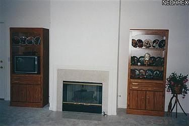 3rd image of 848 Holly Oak Ln