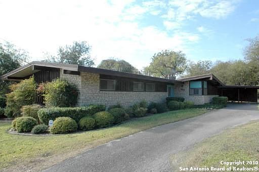 1st image of 167 E Arrowhead Dr