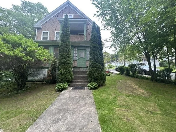 578 Columbia Blvd E, Waterbury, CT 06704