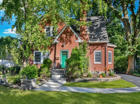 505 S Knollwood Dr, Wheaton, IL 60187