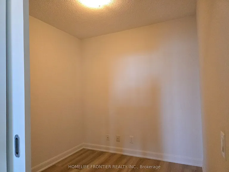 17 Anndale Dr #2315 — Photo 3