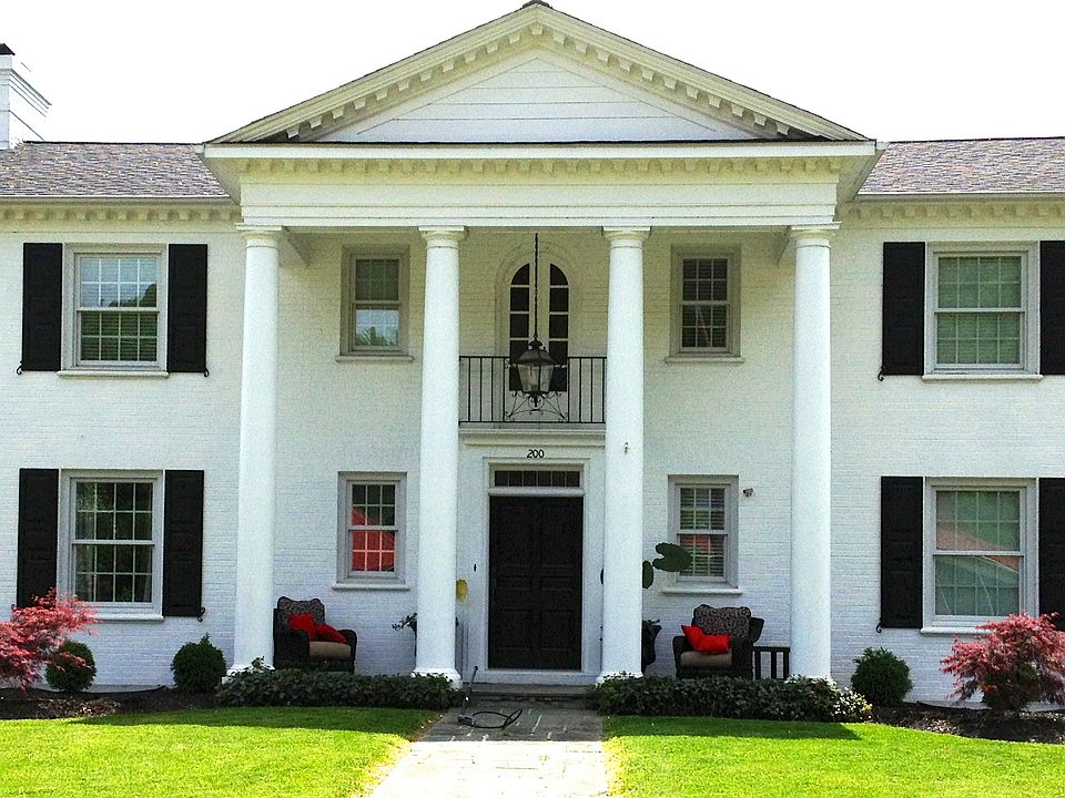 1st image of 200 Euclid Ave.