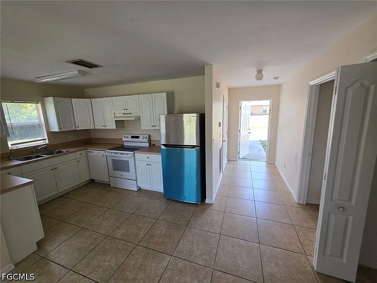 202 Hightower Ave S — Photo 4