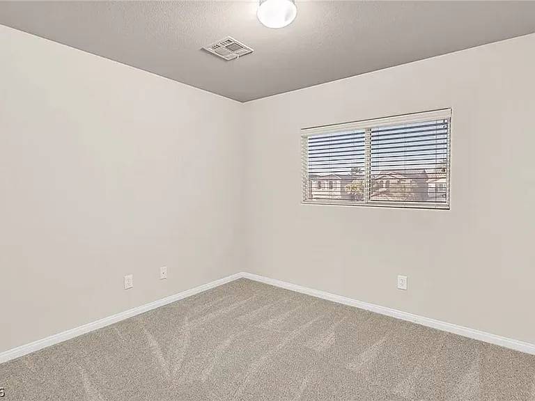 4836 Golden Shimmer Ave — Photo 15