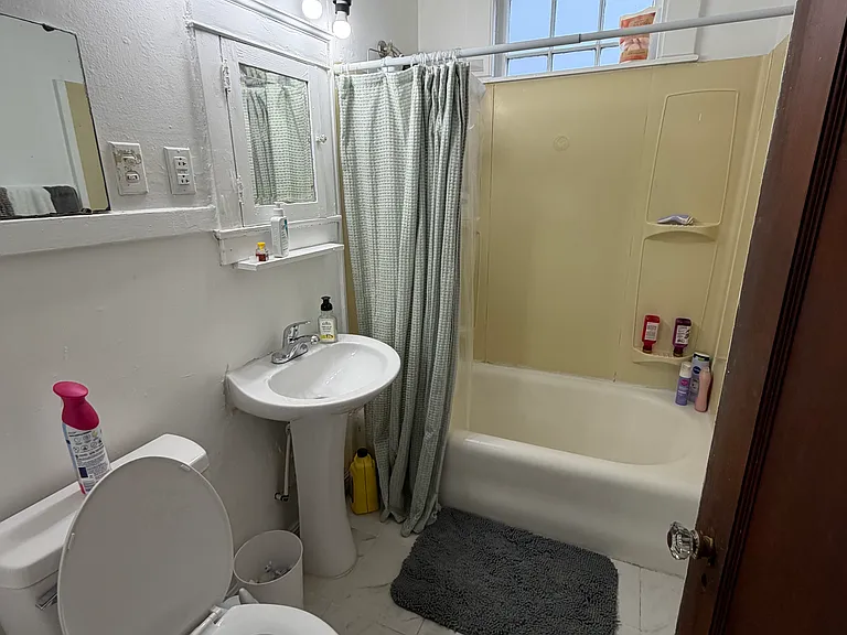 910 Audubon St #910 — Photo 8
