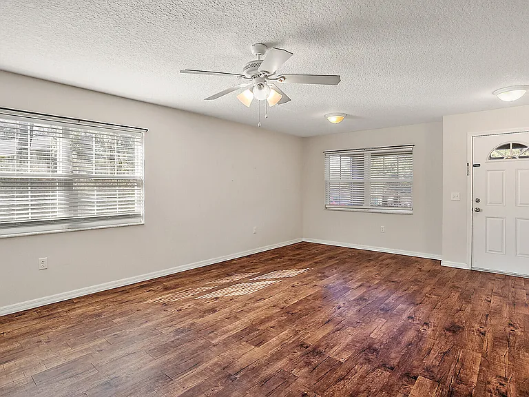 1301 Wood Duck Ln #1 — Photo 16