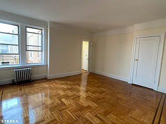 Rented by Sterea Agency