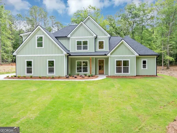 636 Harbour Shores Dr, Jackson, GA 30233