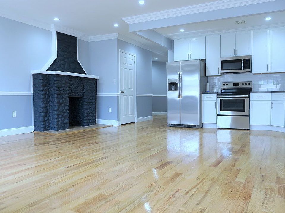 1st image of 2758 Morgan Ave