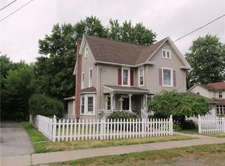 1920 Ridge Rd, Ontario, NY 14519