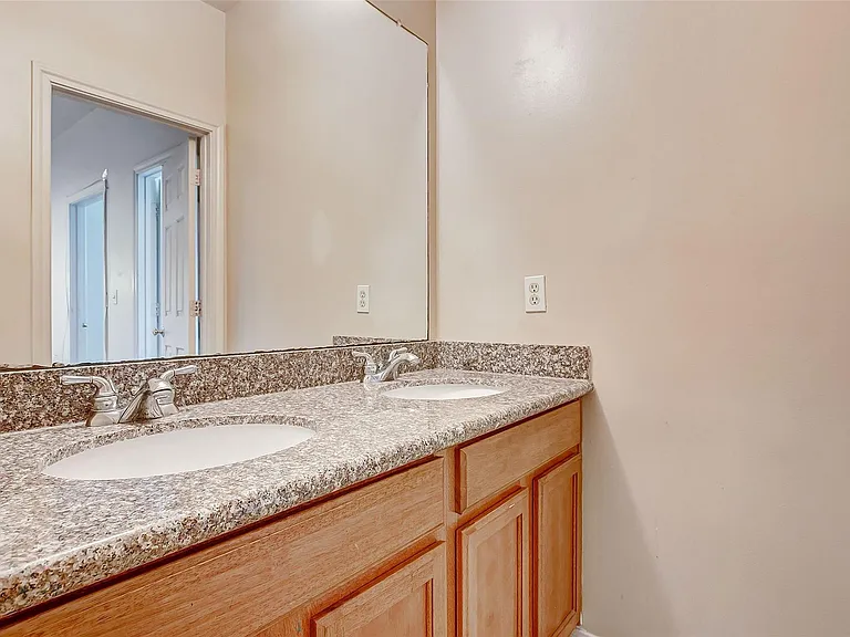 3742 E Ashford Villa Ln — Photo 29
