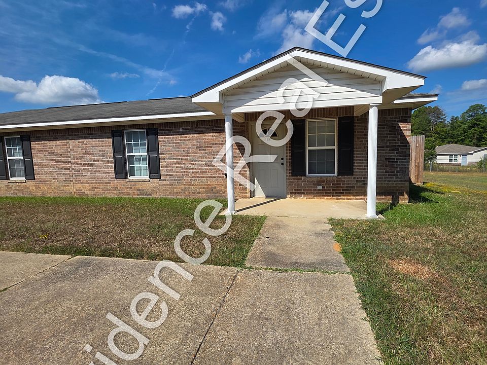 1st image of 164 Greene Ln #164