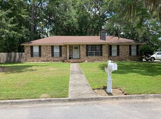 102 Cambridge Dr, Savannah, GA 31419