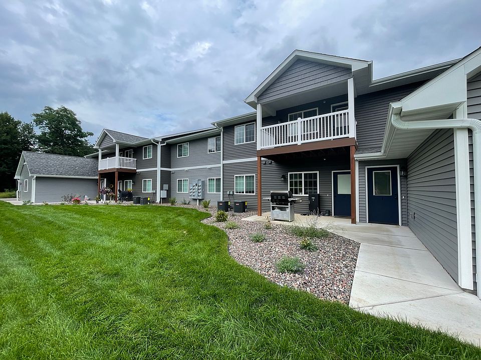 1st image of 3250 Gateway Dr #7