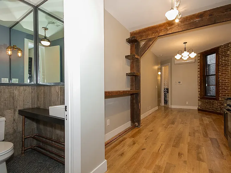 162 Pulaski St #3L — Photo 12