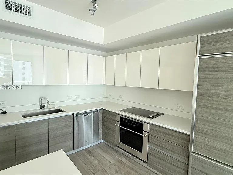 1100 S Miami Ave #1710 — Photo 3