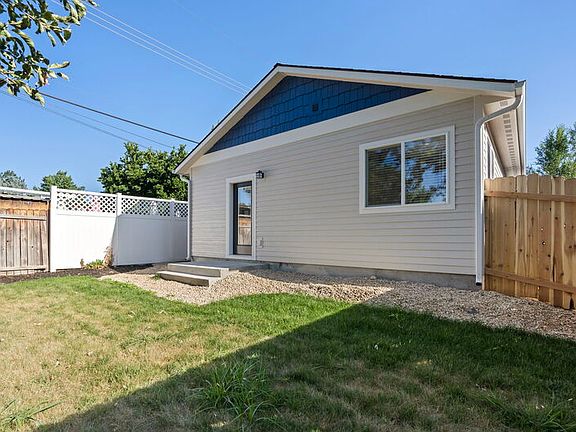 3rd image of 3716 W Custer Dr