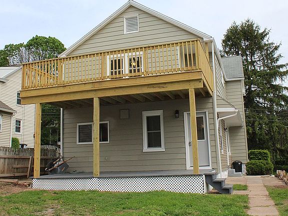 2nd image of 346 Valley St