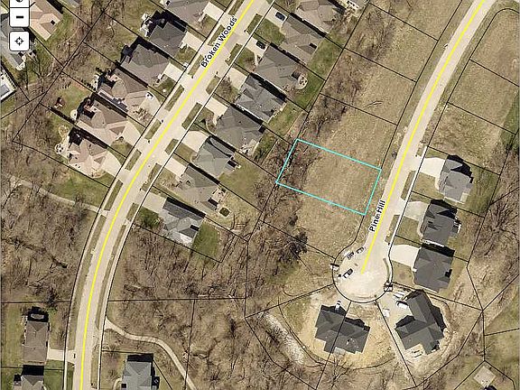 2nd image of 2924 Pine Hill Trce