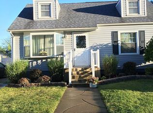 222 Treadwell Rd, Tonawanda, NY 14150