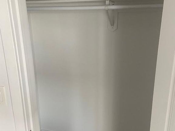 5th image of 1830 W Jefferson Blvd #8