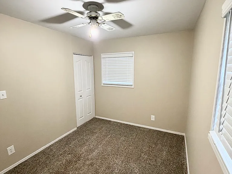 9809 Old Six Mile Ln — Photo 15